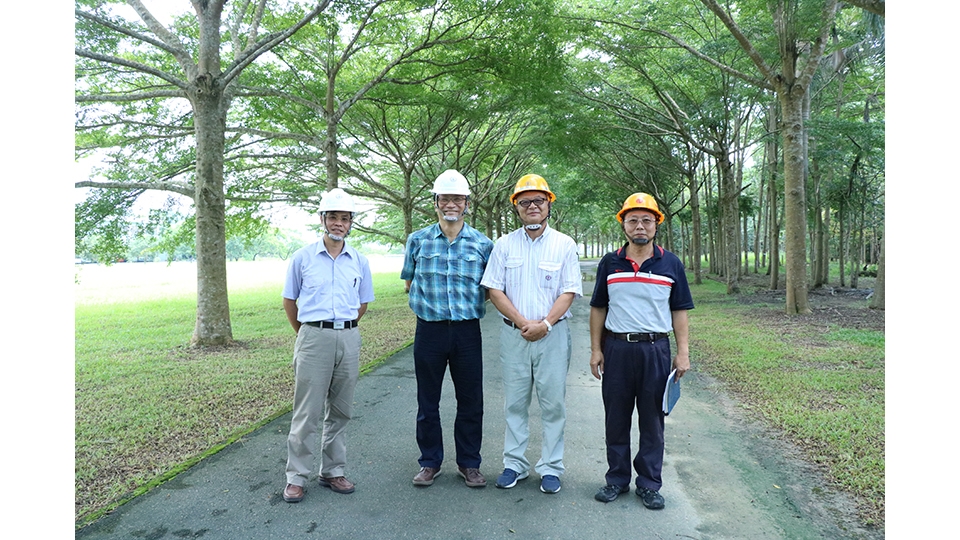 大地震之後，同仁們攜手強化電力設備各項防護， 更將園區山林地的水土保持視為己任，如此重責大任一做就近20載。